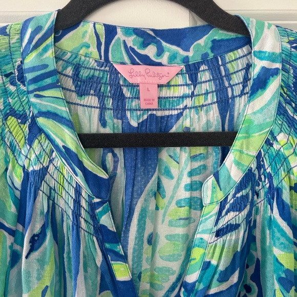 EUC Lilly Pulitzer button front blouse, size large - Picture 3 of 6